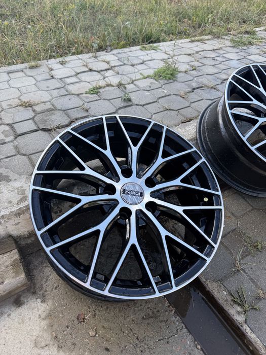 Продам комплект дисков на 17