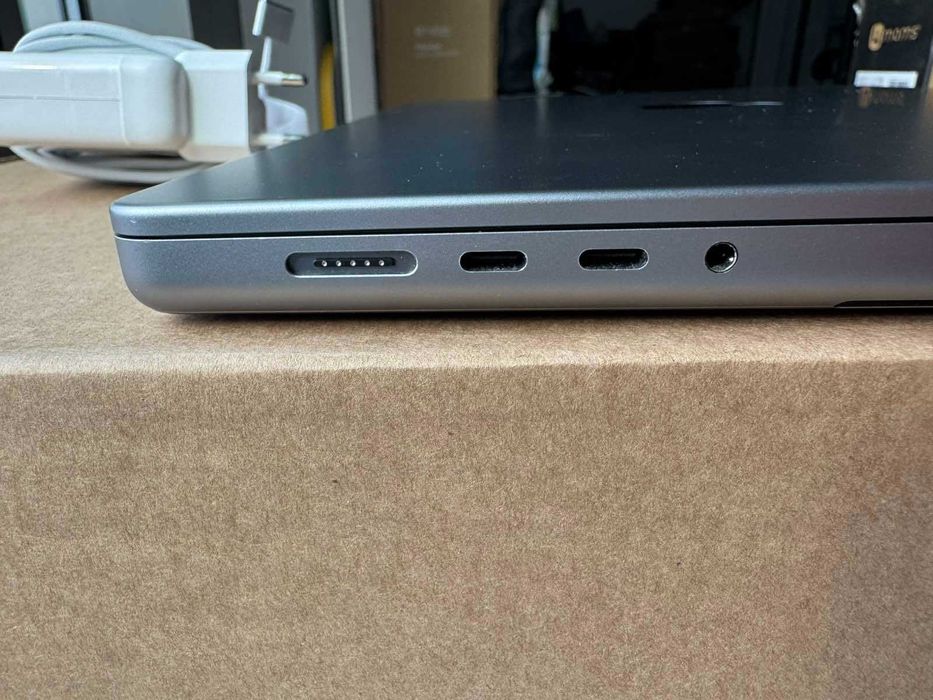 Apple MacBook Pro 16" M1 Max 64RAM/2TB