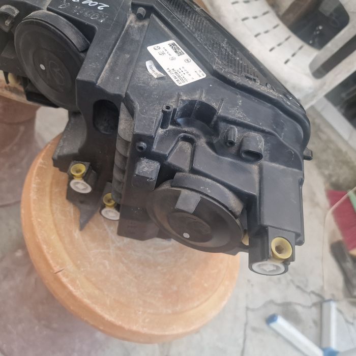 Skoda Karoq 2018 десен фар