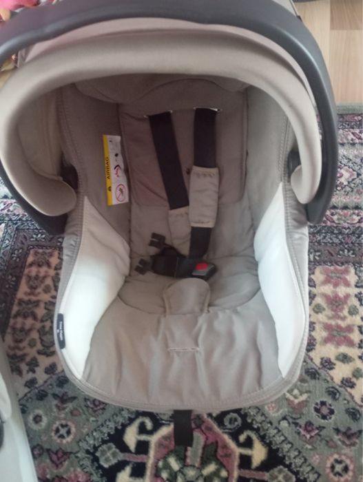 Peg Perego кош за новородено и кошница за кола