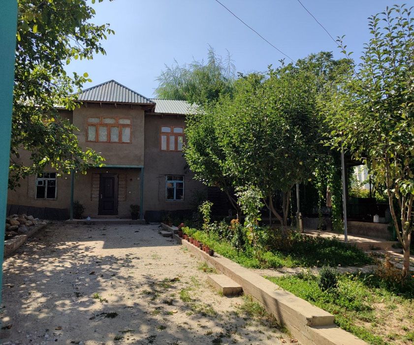 Dacha sotiladi bostonliqda