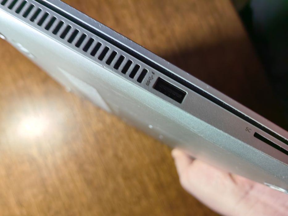 HP EliteBook 830 G5 / Core i5 / 24 GB RAM!