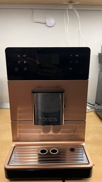 Espressor Miele CM5 Silence