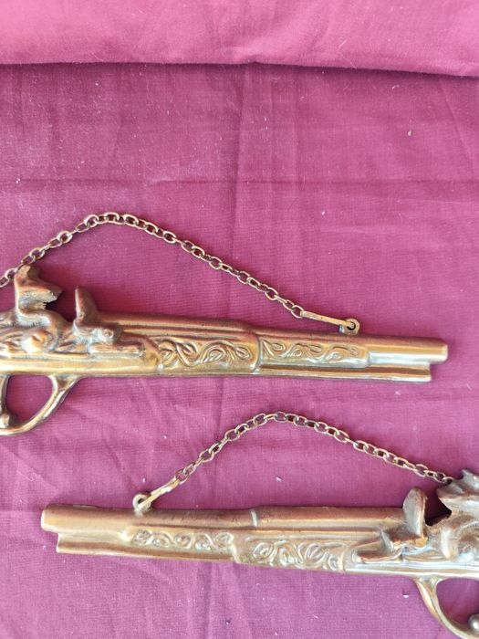 Pereche ornamente bronz pentru panoplie