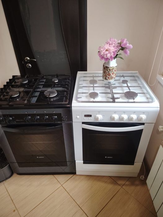 Продам газовые плиты Гефест
