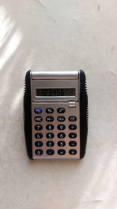 Продаю калькулятор