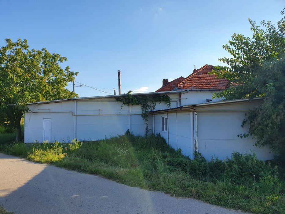 Teren plus clădire zona industriala Leordeni