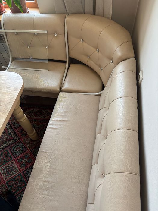 отдам даром диваны