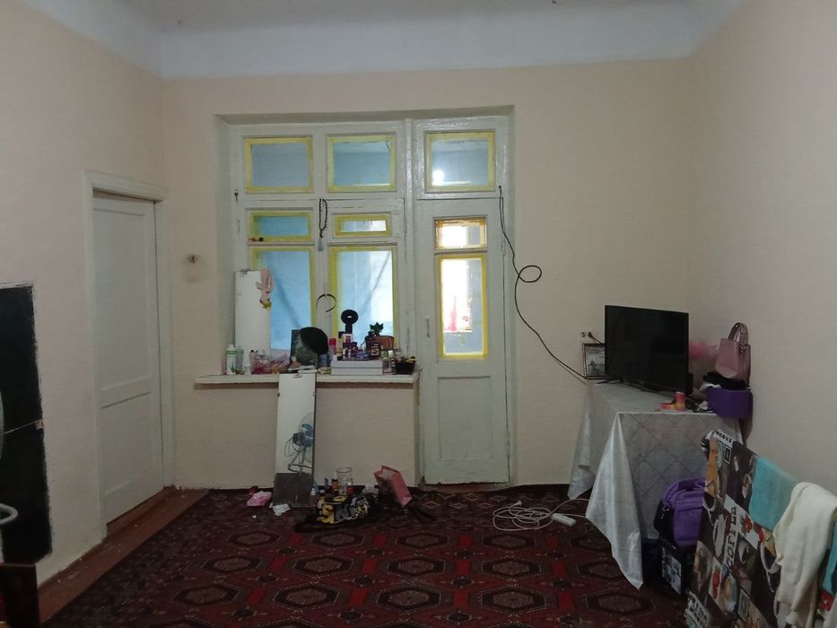 Продается 1 ком 2этаж Навои