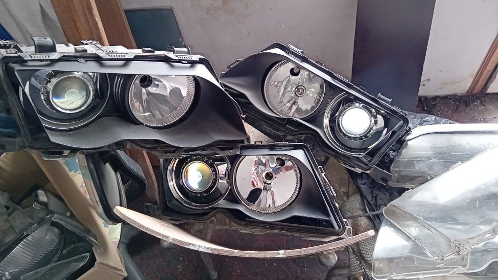 Оригинални фарове с ксенон за бмв е46 преди фейса