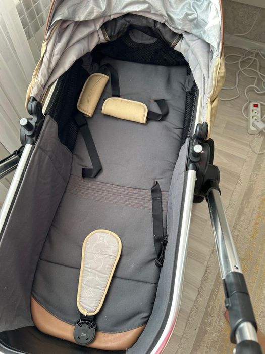 Продам детскую коляску