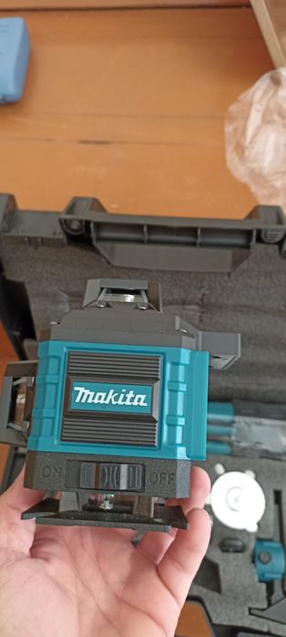 Продам 3д лазер макита