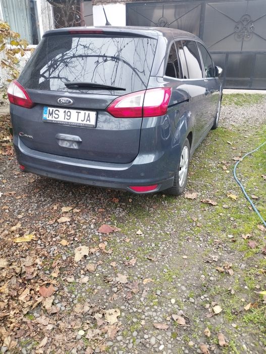 ford c max 7 locuri