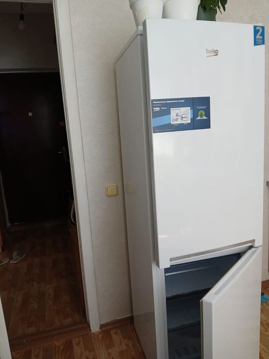 Продам холодильник Беко 35000