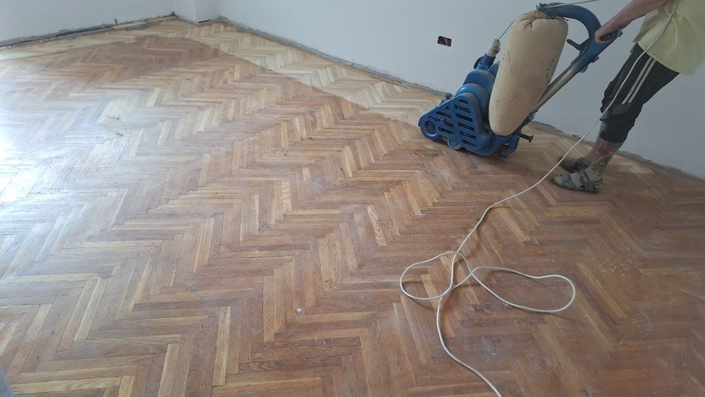 Raschetare parchet  recondiționarea  montaj  șlefuire lustruiesc parchet