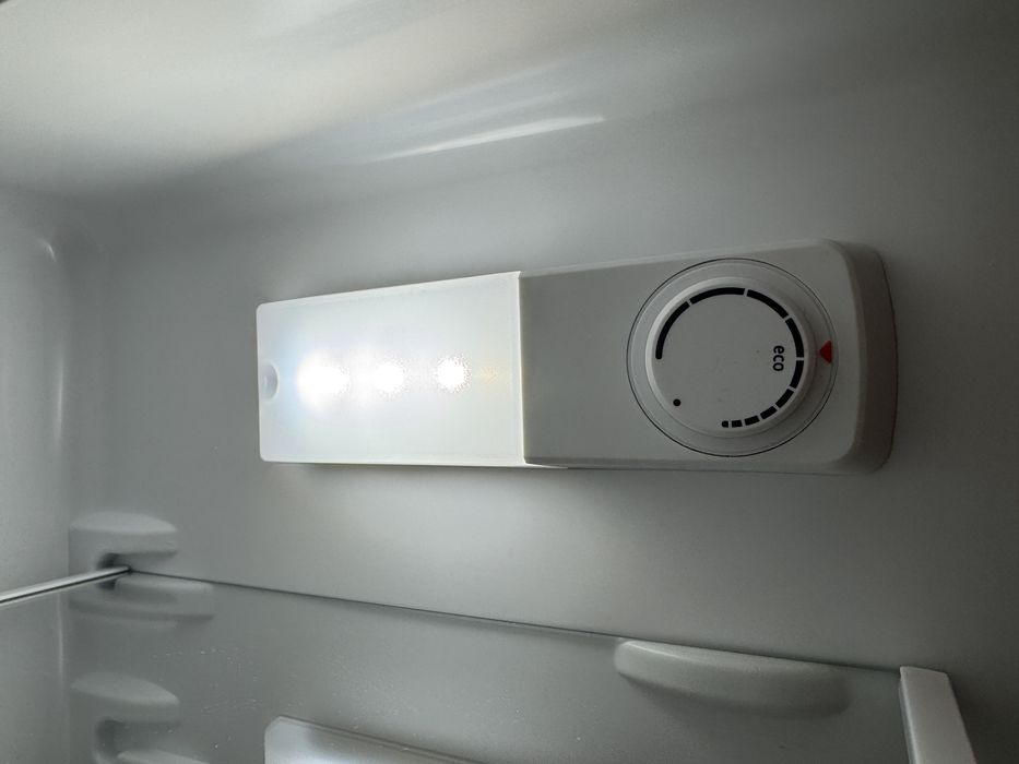 Frigider aproape nou, preț negociabil, stare bună