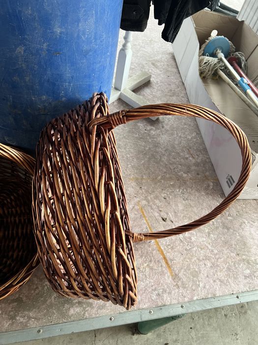 Корзина плетенная