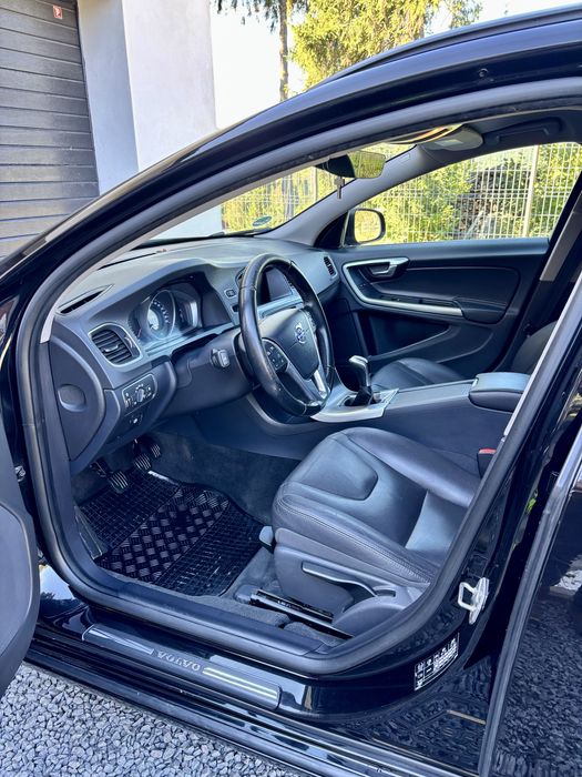 Volvo V60 D2 – 2016 – Stare excelentă