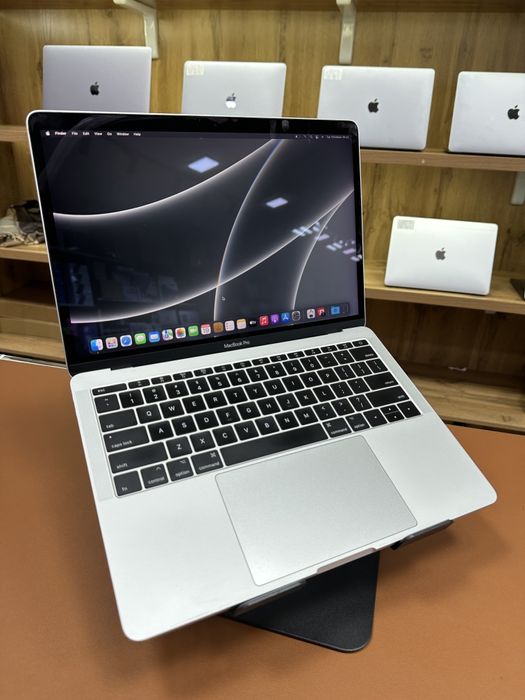 MacBook Pro idel