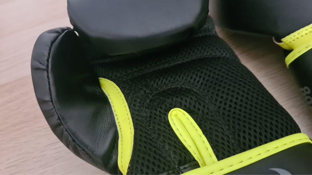 Manusi de box Venum Ringhorns