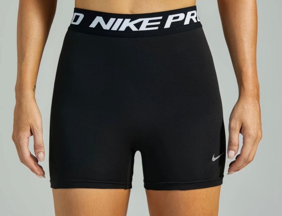 Спортивные шорты