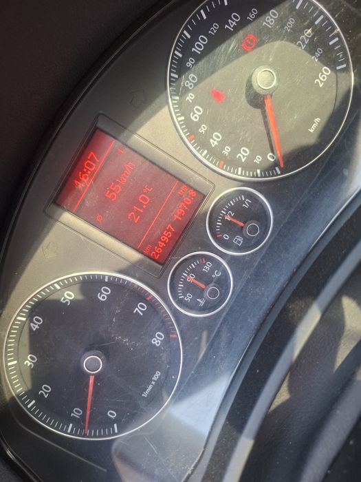 Vand golf 5 motor 1.4 benzina an 2008 functional acte la zi fiscal