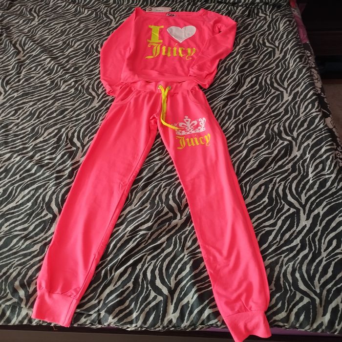 Дамски екип в цикламено