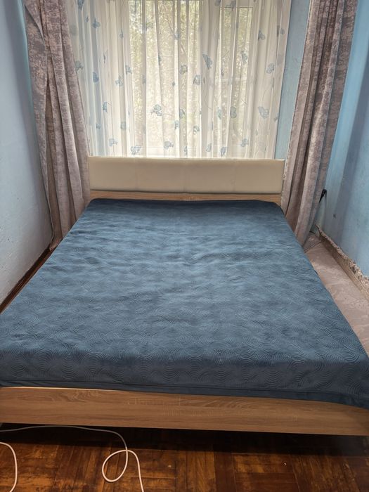 Продам кровать двуспальную