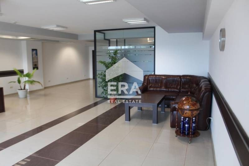 Продава се Склад в Варна, Изгрев - 126 кв.м за 1508 €/кв.м - Снимка #1