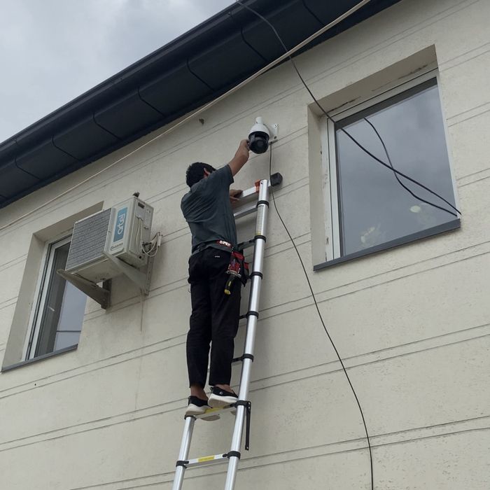 Установка камер видеонаблюдения и домофонии