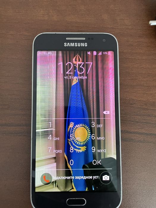 Продам телефон самсунг
