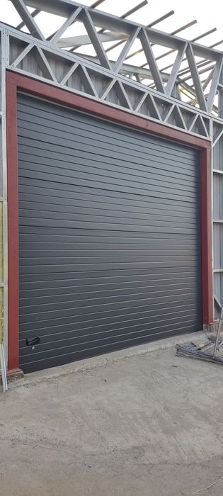 Секционные ворота