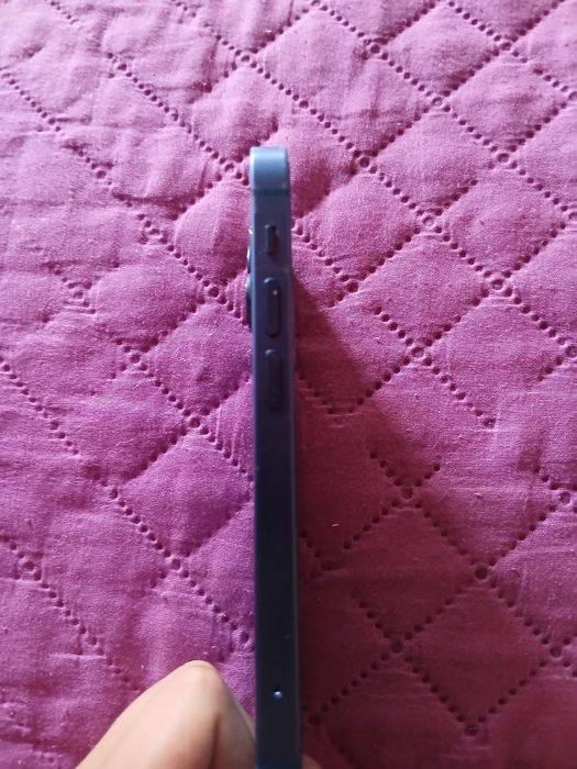 Vand IPhone 13mini fără nicio problema