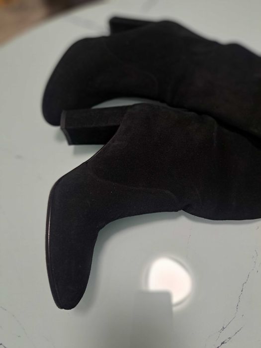 Vând Cizme MUSETTE din piele intoarsă