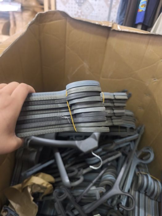 Плечники/вешалки для одежд!