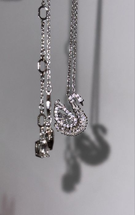 Swarovski swan  lănțișor pandantiv