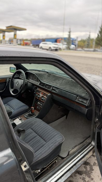 Продам мерседес W124