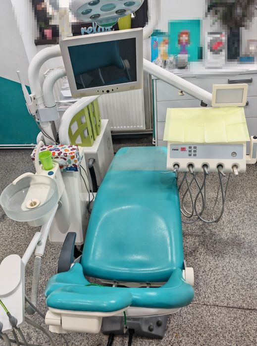 Vând unit dentar