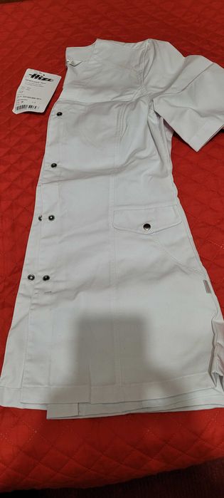 bluza medicala cu decolteu in V