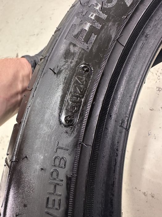 Шины 235/40R18 (2шт)