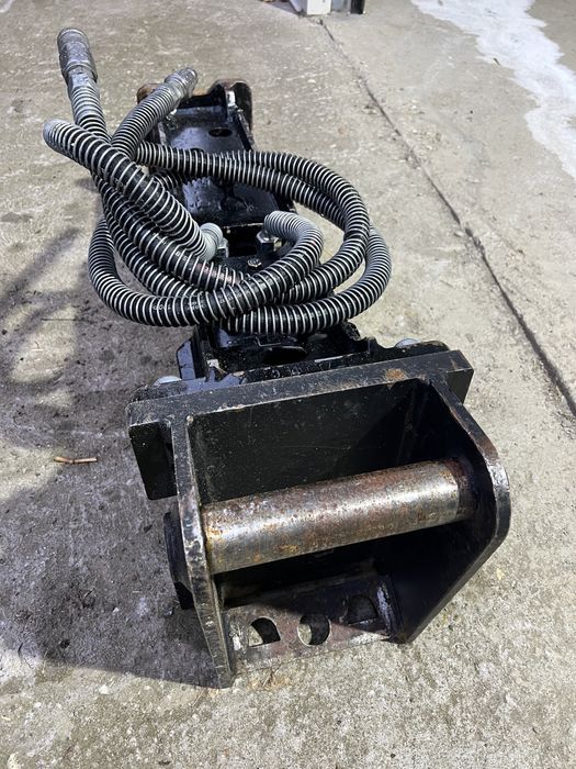 Хидравличен чук CAT B4s 205кг. за мини багер