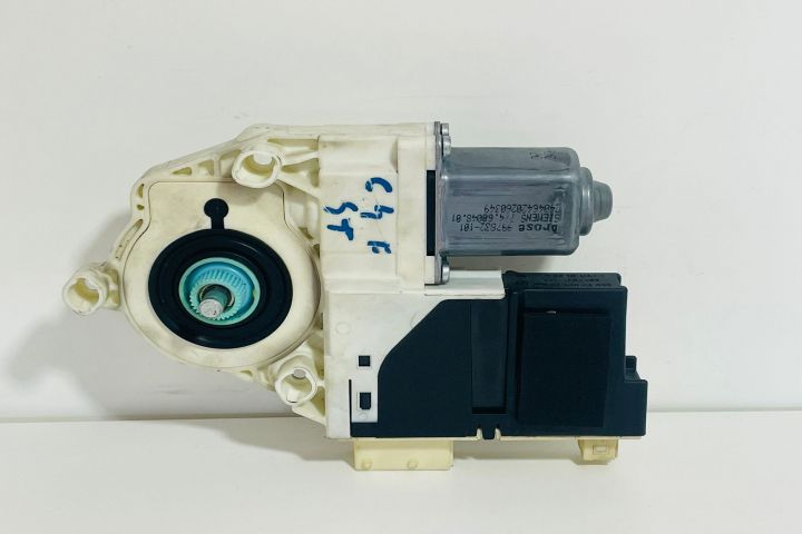 Motoras macara  geam stanga fata 997832101 Peugeot 307 prima generati