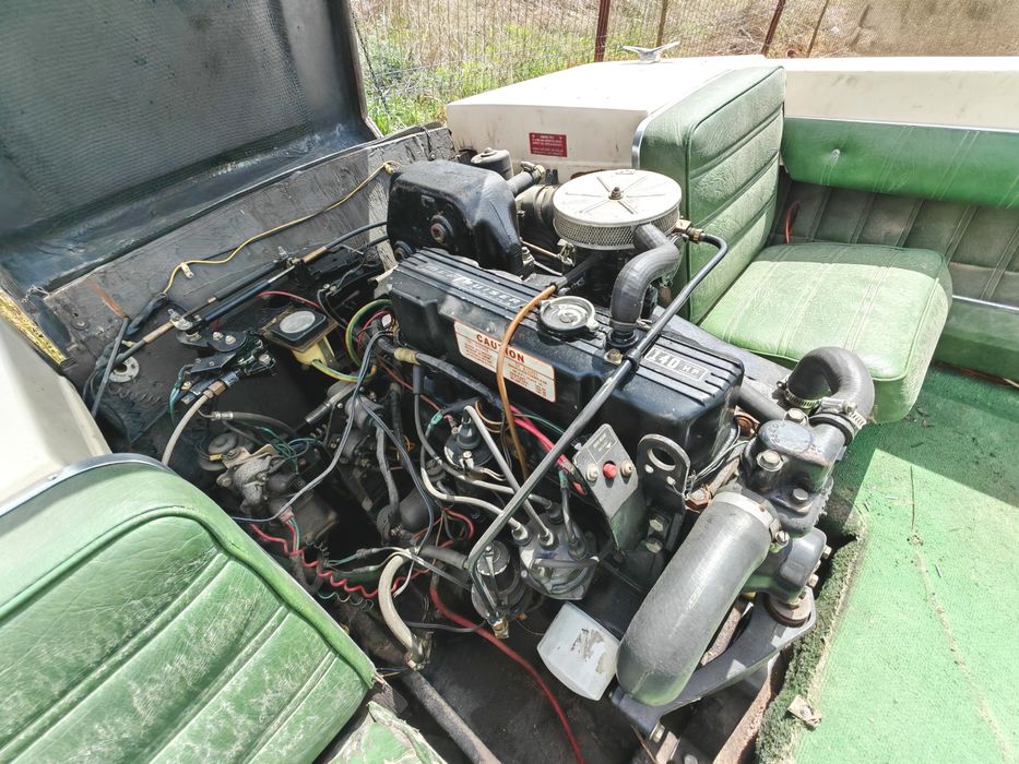 Schimb barca cu motor onboard și peridoc, cu Skijet, ATV sau rulotă