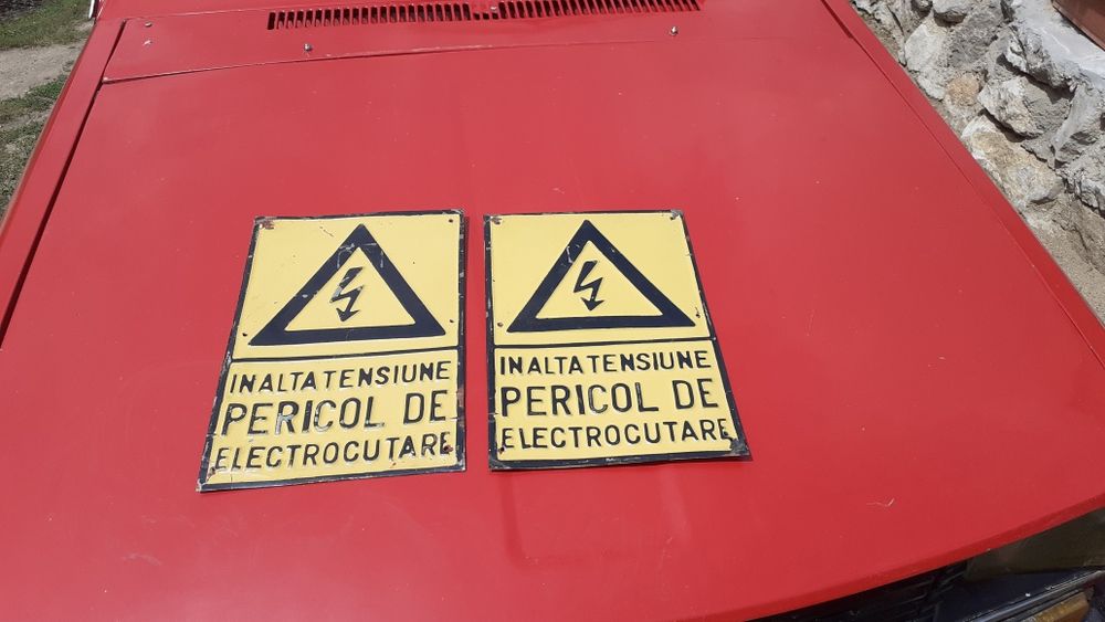 Semn tablă emailata/veche