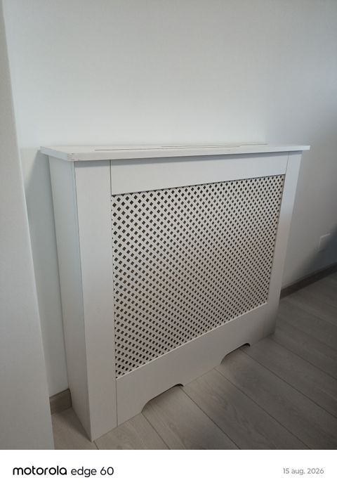Mobilă la comandă pentru Bucătări Dormitoare Living Dressing Băi Holur