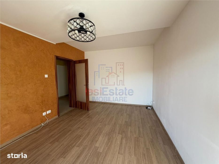 Apartament de 2 camere, decomandat, Poitiers