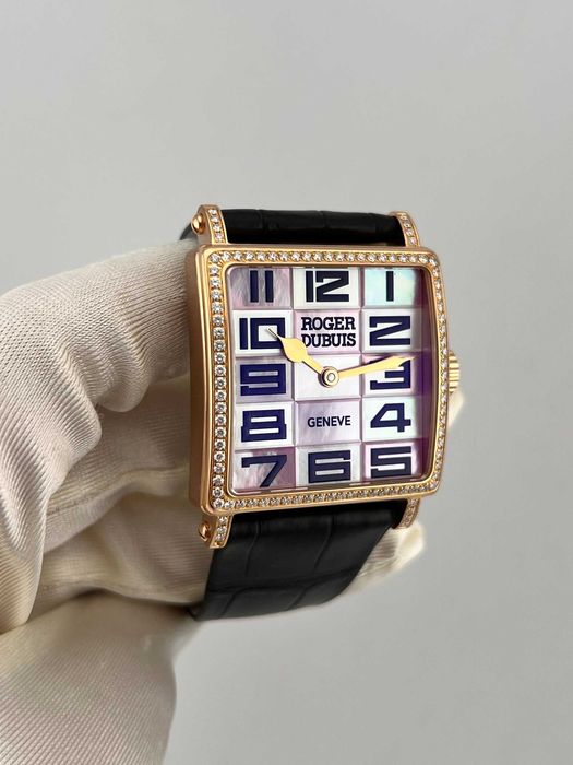 Наручные часы Roger Dubuis Golden Square