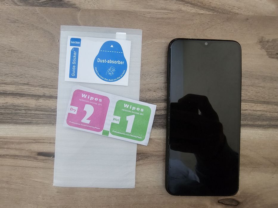 Samsung Galaxy A20e | Чисто нов екран и батерия + подарък протектор