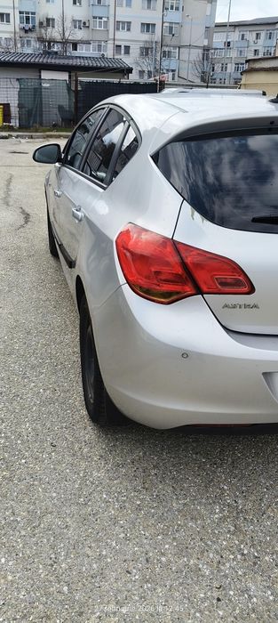 Vând Opel Astra J , 1.7 110cp , 2010 , hatchbak