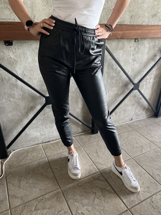 Дамски кожен панталон